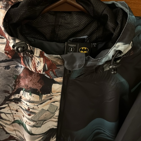 Tango Hotel Batman Joker Lightweight Zip Jacket - Picture 5 of 6
